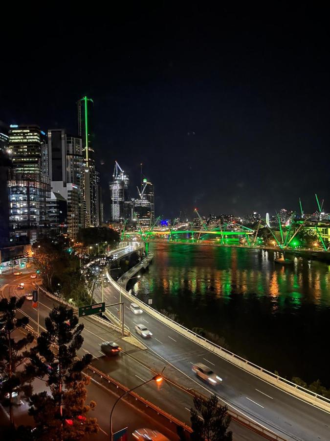 Brisbane Riverside Retreat מראה חיצוני תמונה